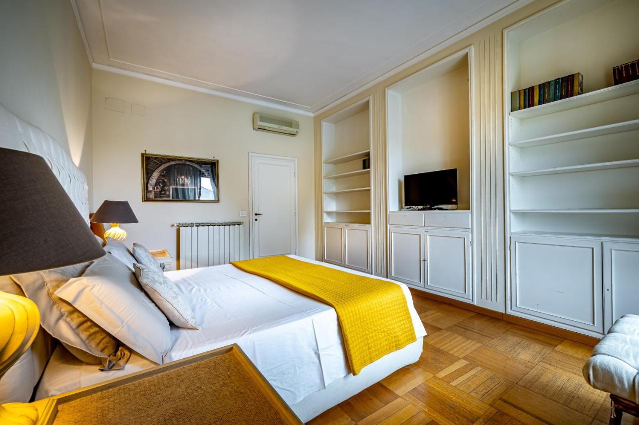 Yid D'Azeglio Luxury Apartment With Parking Флоренция Екстериор снимка