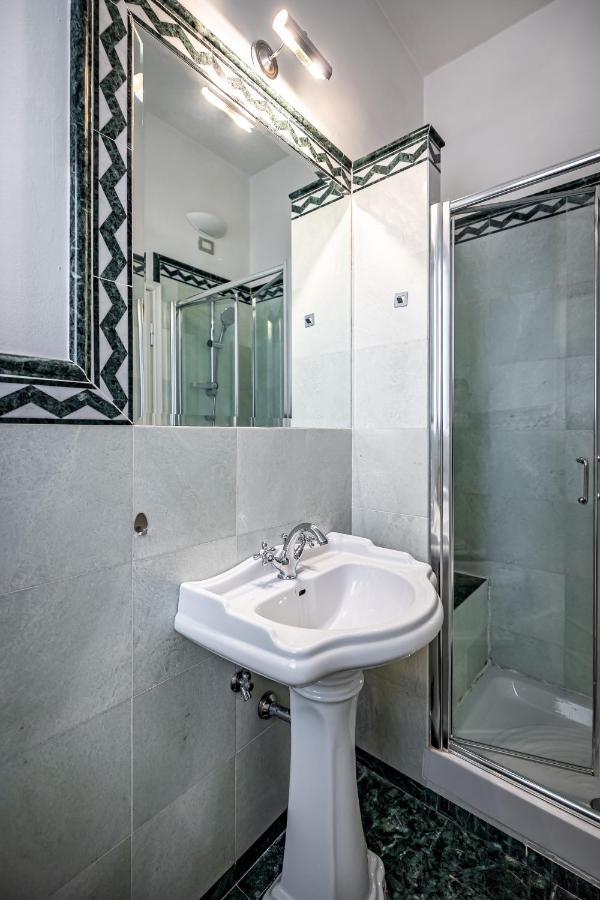 Yid D'Azeglio Luxury Apartment With Parking Флоренция Екстериор снимка
